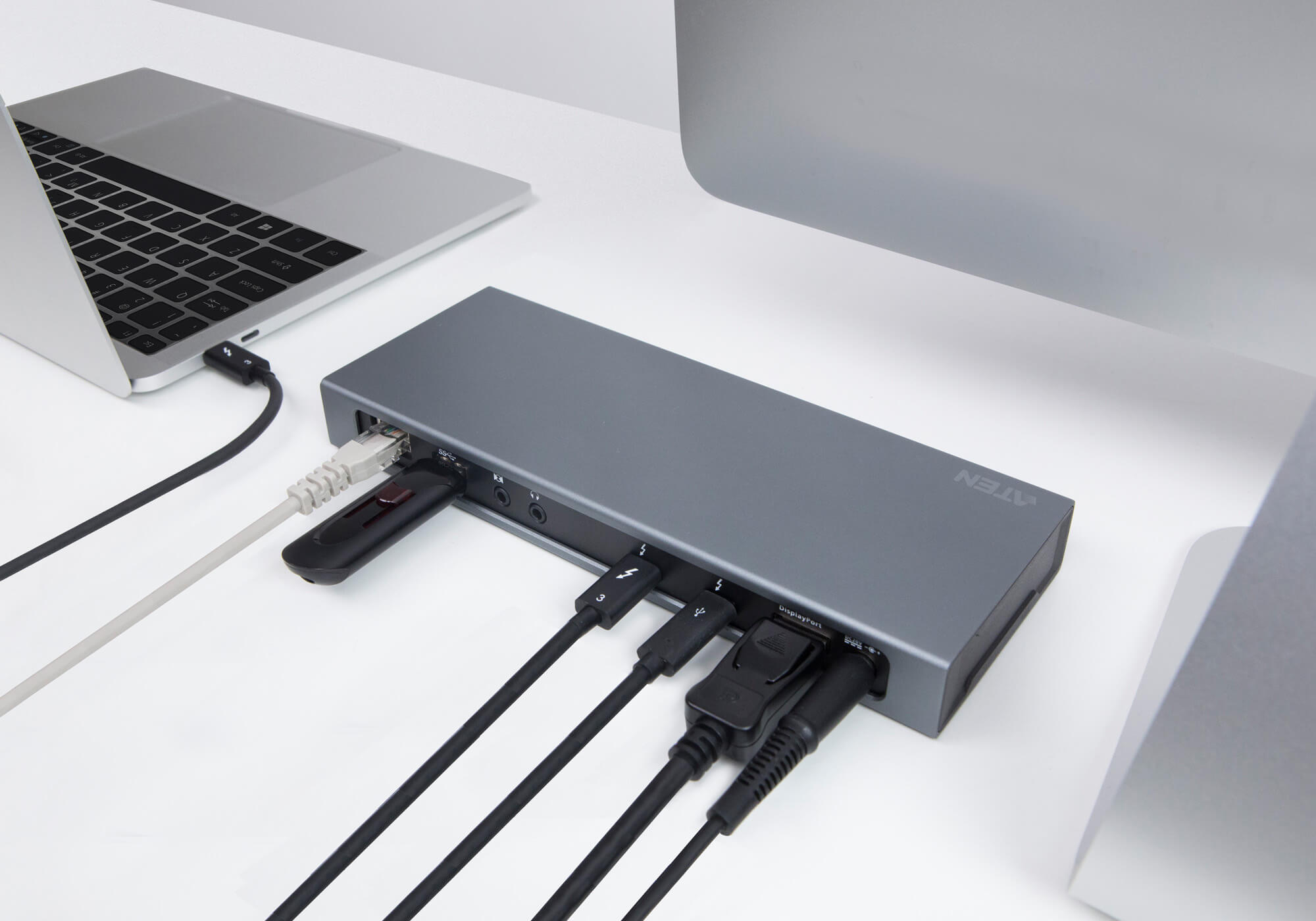 Док-станция ATEN 2-Port Thunderbolt 3.0 Sharing Switch UH7230 UH7230