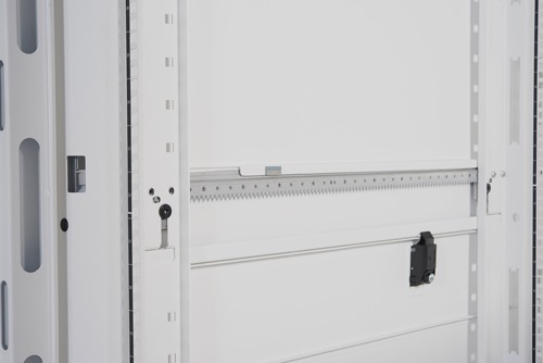 Шкаф APC NetShelter SX 48U, боковые панели, серый RAL7035 AR3107G AR3107G