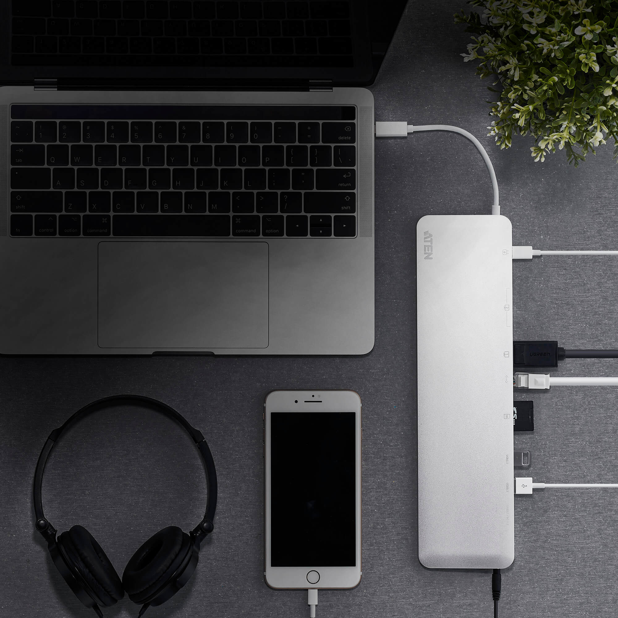 Док-станция ATEN USB-C Multiport Dock with Power Pass-Through UH3234-AT UH3234-AT