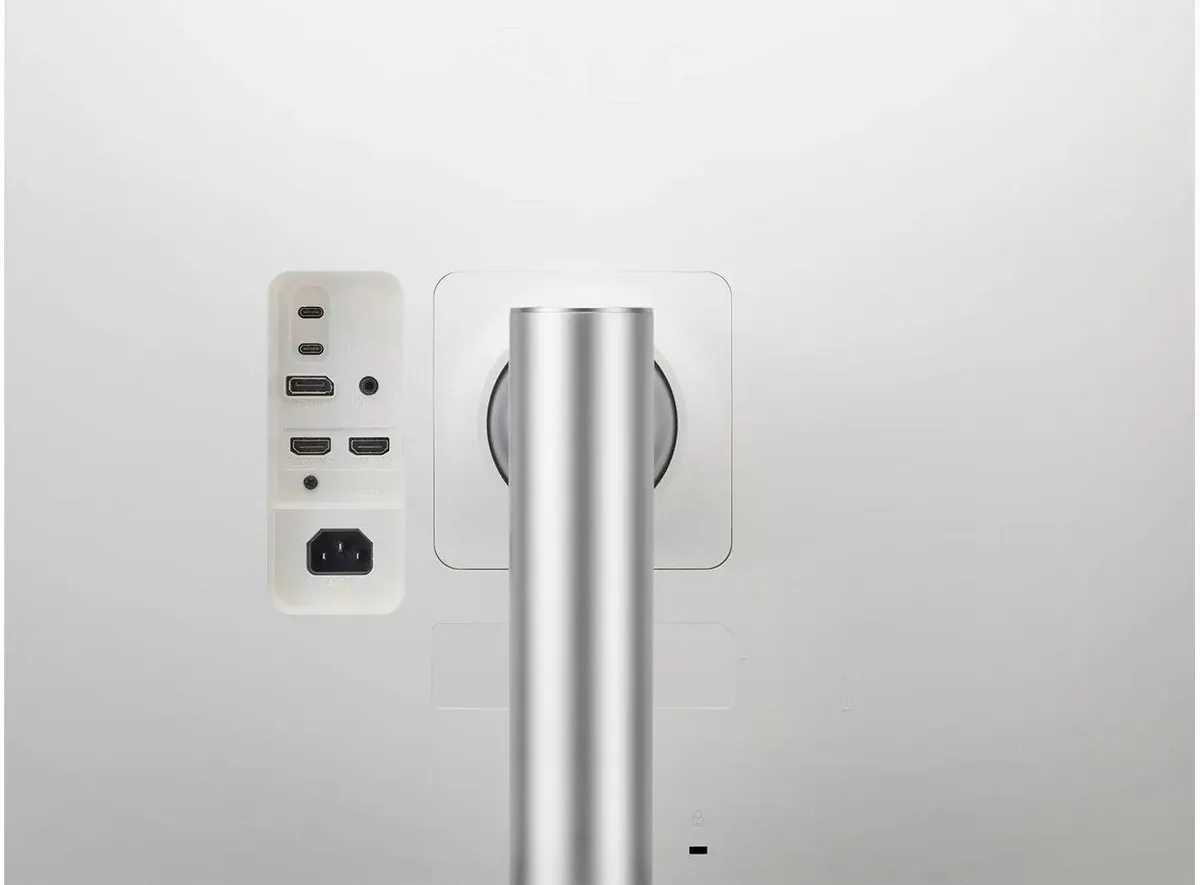 Монитор LG 40WP95C-W 40" черный IPS LED 21:9 (Ultrawide) HDMI M/M матовая HAS Piv 3000:1 300cd 178гр/178гр 5120x2160 72Hz DP FHD USB 12.3кг 40WP95C-W.ARUZ 40WP95C-W.ARUZ