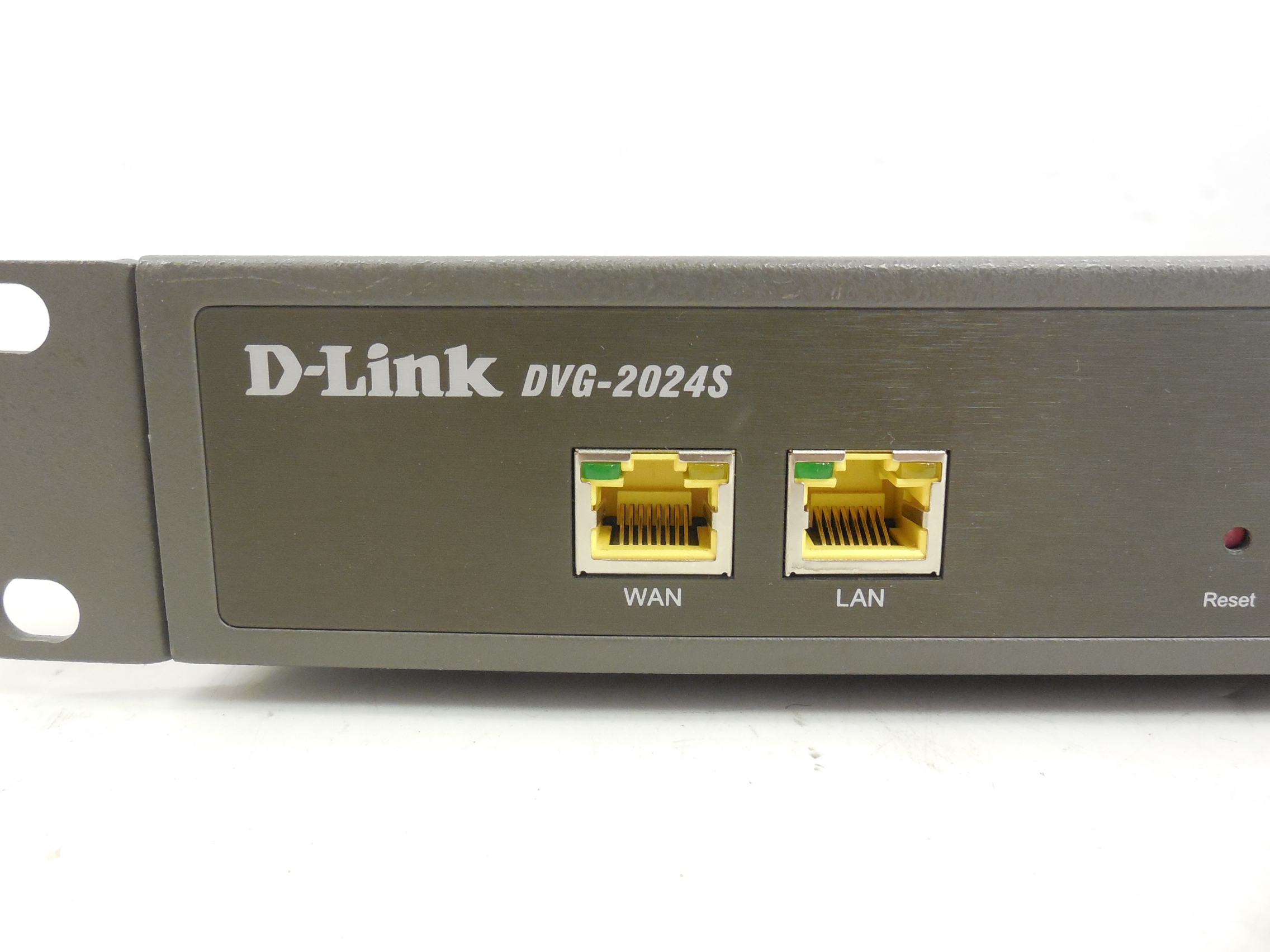 Голосовой шлюз D-Link VoIP Gateway with 24 FXS ports, 1 10/100Base-TX WAN port, and 1 10/100Base-TX LAN ports DVG-2024S/RU DVG-2024S/RU