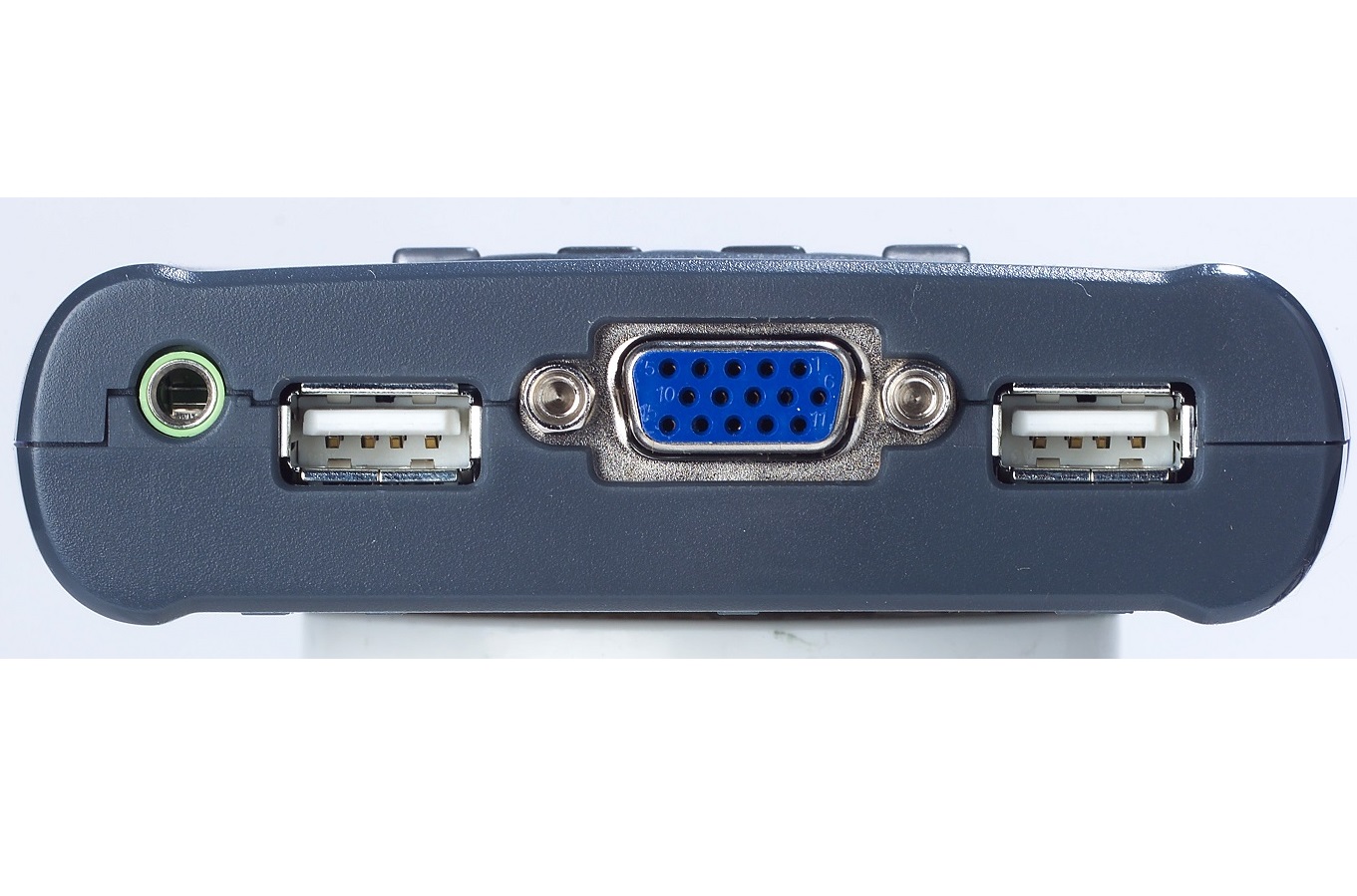 KVM переключатель ATEN лектронный, VGA/SVGA+KBD+MOUSE, 1> 4 компьютера/блока/порта/port USB CS64UZ-AT CS64UZ-AT