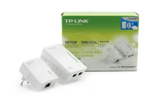 Адаптер TP-Link AV200, 300n, 200 Мбит/с Powerline, 2*10/100 Мбит/с, HomePlug AV, WiFi Clone TL-WPA2220 TL-WPA2220