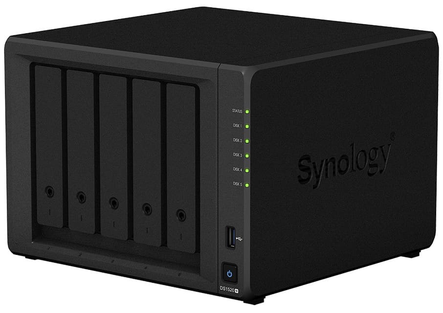 СХД Synology DS1520+ QC2,0GhzCPU/8GbDDR4/RAID0,1,10,5,5+spare,6/upto 5hot plug HDD SATA(3,5' or 2,5')(upto15 with 2xDX517)/2xUSB3.0/2eSATA/4GigE/iSCSI/2xIPcam(upto40)/1xPS/3YW DS1520+ DS1520+