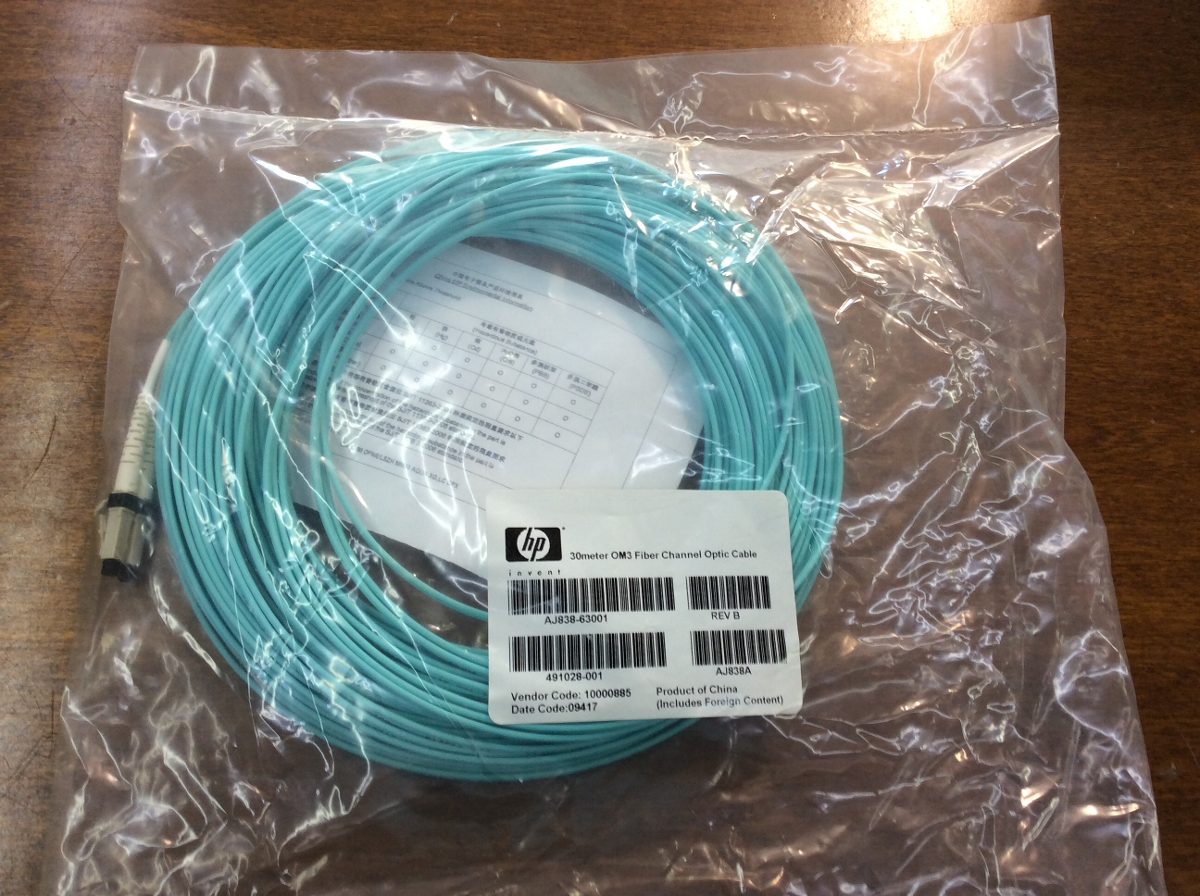 Кабель HPE LC to LC Multi-mode OM3 2-Fiber 30.0m 1-Pack Fiber Optic Cable AJ838A AJ838A