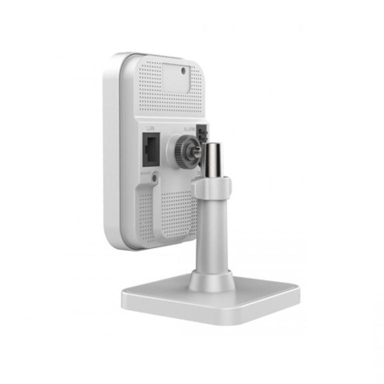 Видеокамера IP HiWatch DS-I214 (4 mm) 2Мп внутренняя c ИК-подсветкой до 10м ;объектив 4мм DS-I214 (4 mm) DS-I214 (4 mm)