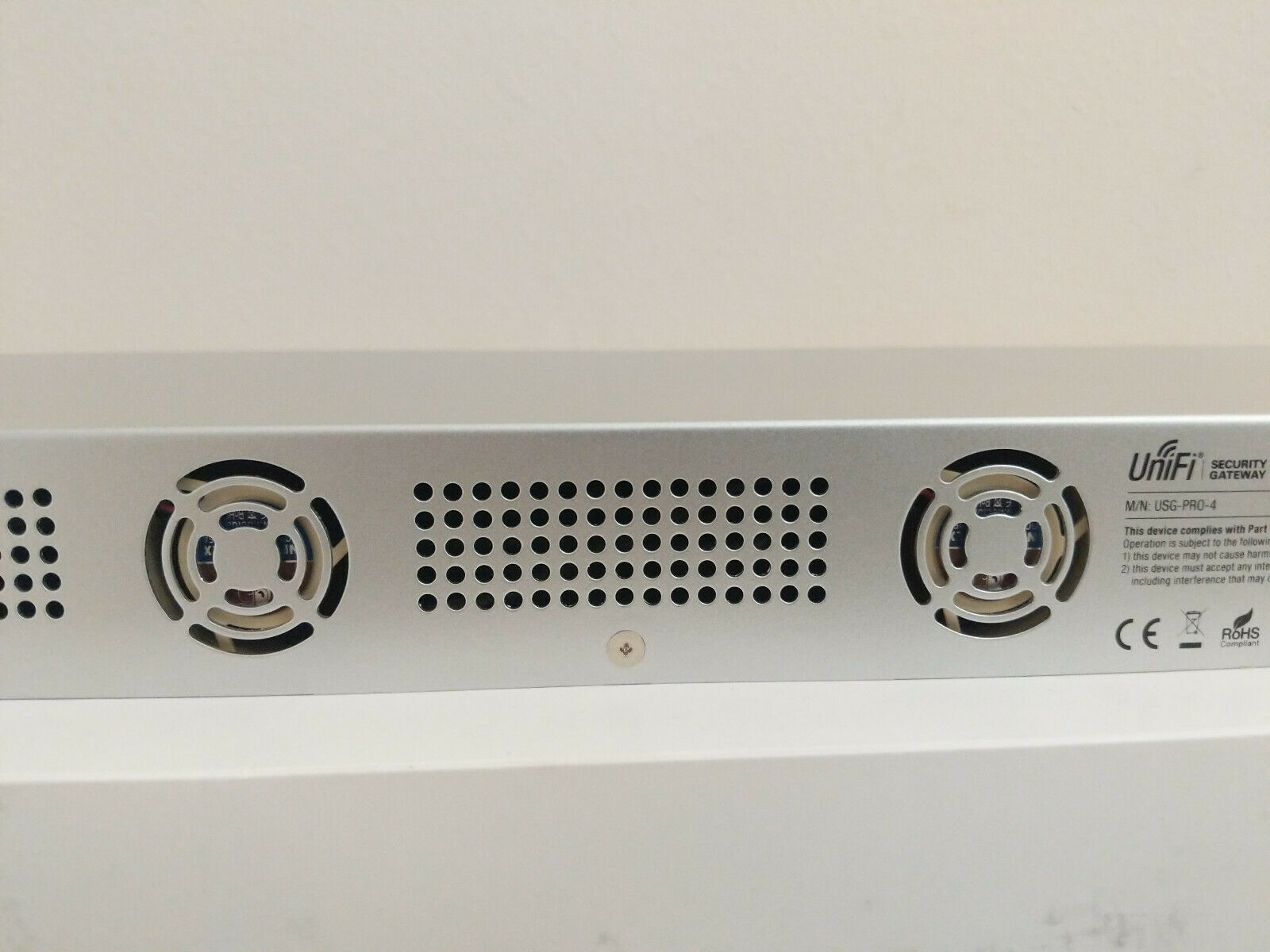 Маршрутизатор Ubiquiti UniFi Security Gateway Pro (USG-PRO-4-EU) USG-PRO-4-EU #2