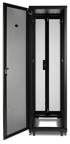 Шкаф APC NetShelter SV 42U, со стенками, в разборе, черный AR2400FP1 AR2400FP1