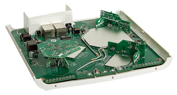 Точка доступа Ruckus R610 dual-band 802.11abgn/ac (802.11ac Wave 2) Wireless Access Point, 3x3:3 streams, MU-MIMO, BeamFlex+, dual ports, 802.3af/at PoE support 901-R610-WW00 901-R610-WW00