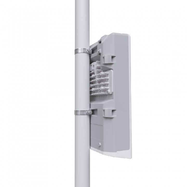 Коммутатор Mikrotik  An outdoor 18 port switch, 98DX226S, 800 MHz. 256 MB RAM, 15x PoE-in ports, 1x PoE-out port, 2x SFP ports CRS318-1Fi-15Fr-2S-OUT CRS318-1Fi-15Fr-2S-OUT