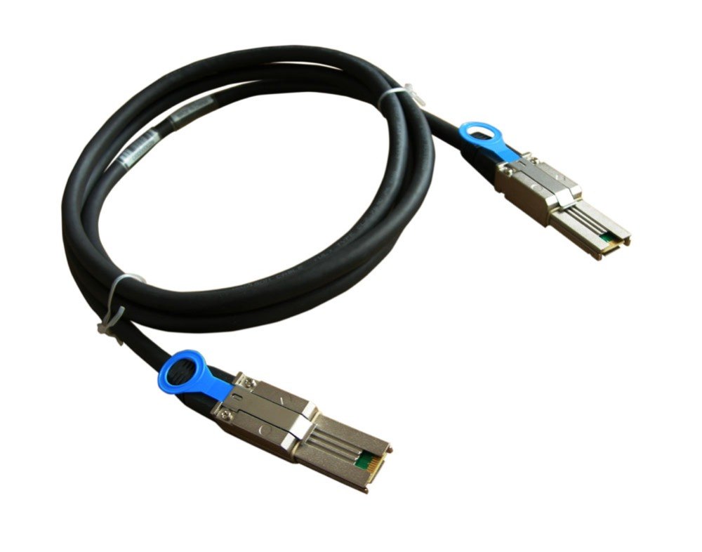 Кабель Lenovo External MiniSAS 8088/MiniSAS 8088 0.6m cable 00WE754 00WE754