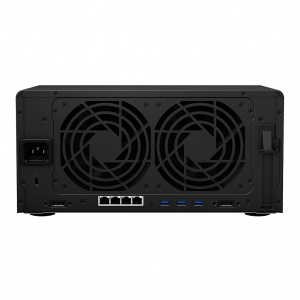 Сетевое хранилище Synology  QC2,1GhzCPU/4GbDDR4(upto32)/RAID0,1,10,5,5+spare,6/upto 8hot plug HDD SATA(3,5' or 2,5')(upto18 with 2xDX517)/ 4xUSB3.0/2eSATA/4GigE(+1Expslot)/iSCSI/2xIPcam(upto40)/ 1xPS/3YW  DS1819+ DS1819+