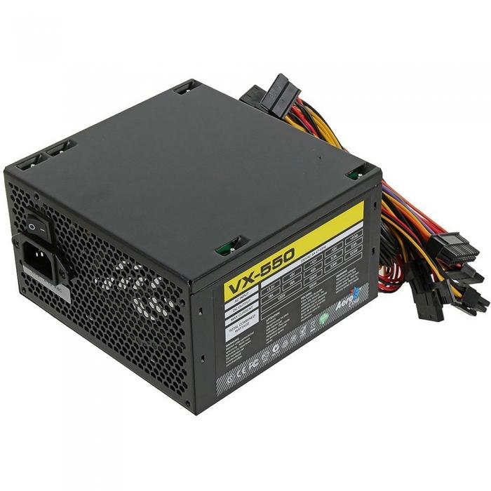 Блок питания Aerocool ATX ATX  550W (24+4+4pin) 120mm fan 3xSATA VX-550 PLUS VX-550 PLUS