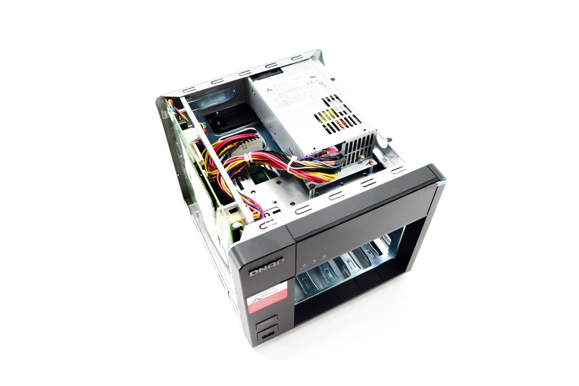 Сетевой RAID-накопитель QNAP 5 отсеков для HDD. Четырехъядерный Labs Alpine AL-314 4-core 1,4 ГГц TS-531P-8G TS-531P-8G
