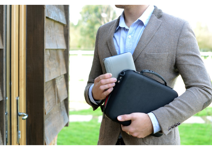 Проектор Optoma ML330 Grey DLP, LED, WXGA 1280x800, 500Lm, 20000:1, HDMI, USB, MHL, MicroSD, LAN, Аndroid v4.4, WiFi, Bluetooth, 1x2W speaker, 3D Ready, led 20000hrs, Black, 0.46kg E1P2V003E021 E1P2V003E021