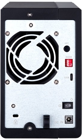 Сетевой RAID-накопитель QNAP 2-Bay 2.5/3.5 SATA  Type-C USB 3.1 Gen 1 (5 Gb/s ) Direct Attached Storage with Hardware RAID TR-002 TR-002