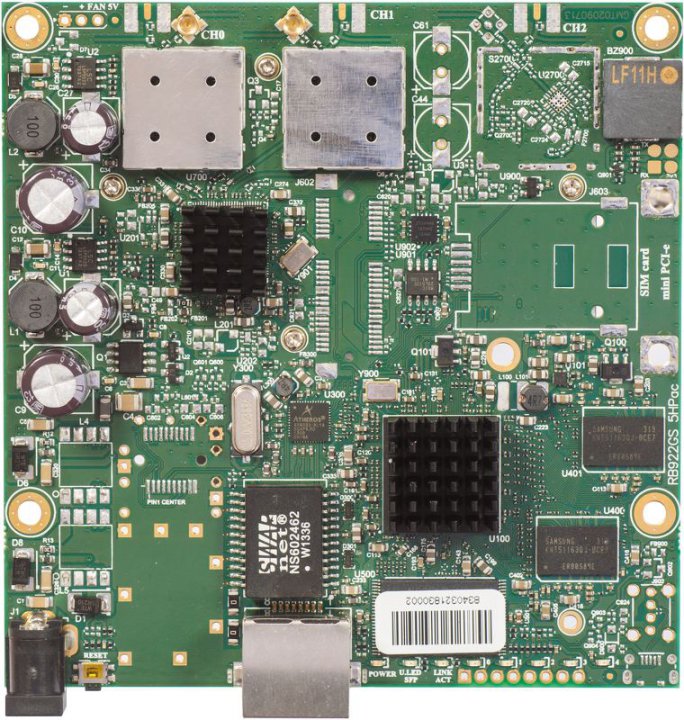 Маршрутизатор Mikrotik RouterBOARD 911G with 720Mhz Atheros CPU, 128MB RAM, 1xGigabit LAN, built-in 5Ghz 802.11a/c 2x2 two chain wireless, 2xMMCX connectors, RouterOS L3 RB911G-5HPacD RB911G-5HPacD