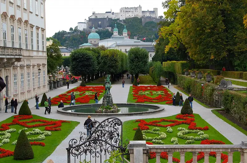 «Mirabell gardens».jpg