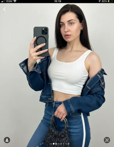SelfyStudio में AI से बनाई गई फ़ोटो