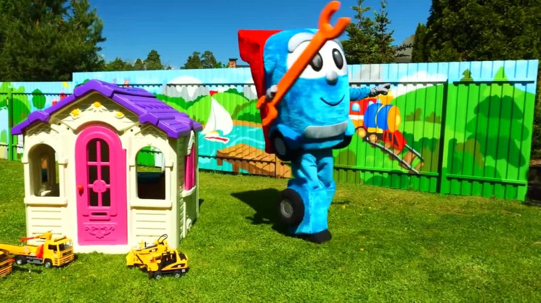 ГРУЗОВИЧОК ЛЕВА СТРОИТ ДОМ