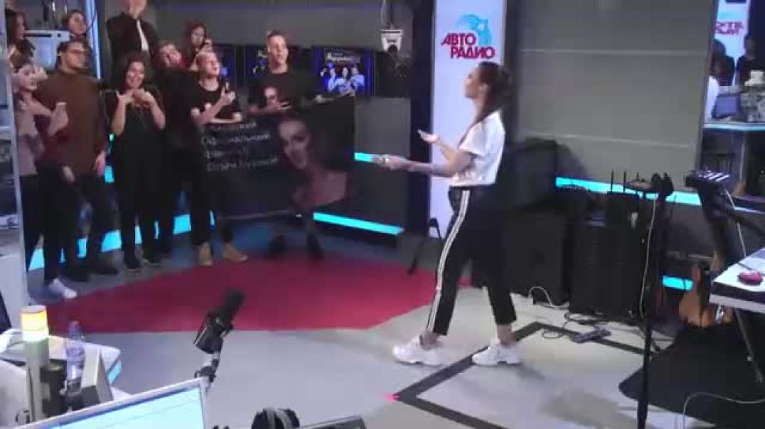 ⁣Ольга Бузова – Принимай Меня (LIVE @ Авторадио)