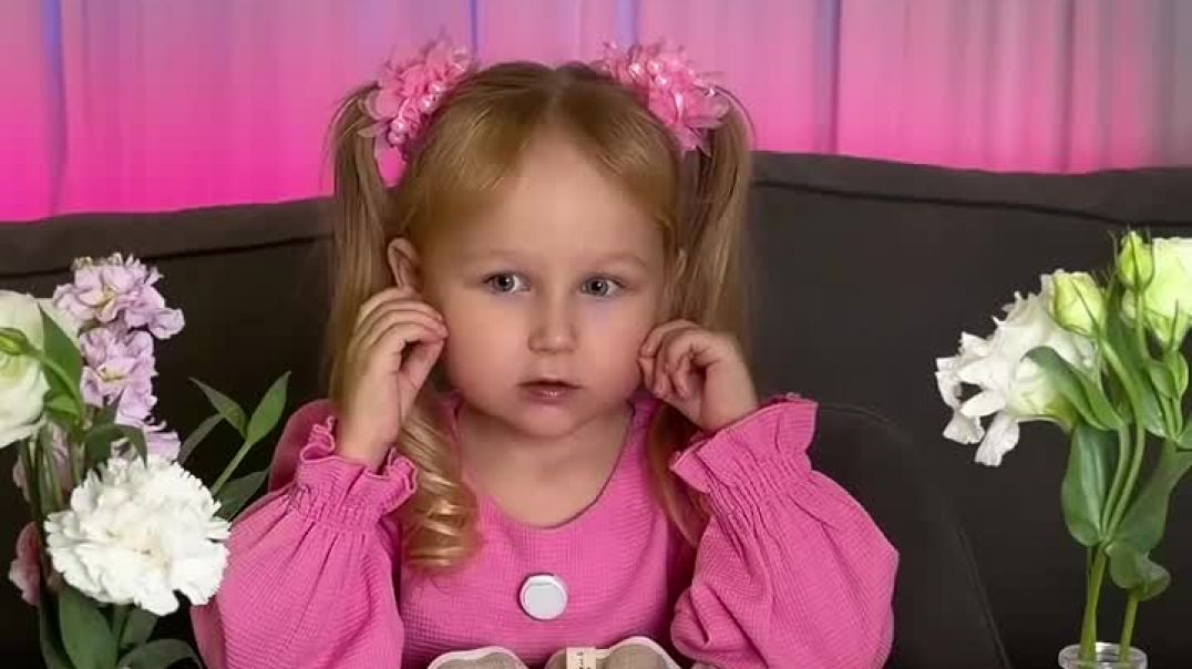 Евочка выбирает лапшу