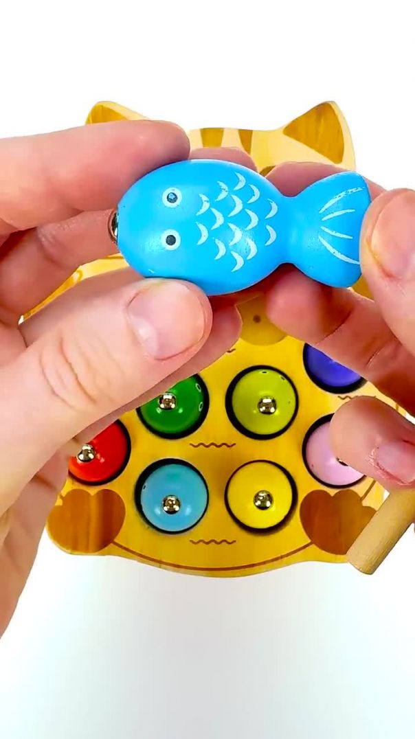 Развивашка для малышей. Котик на рыбалке