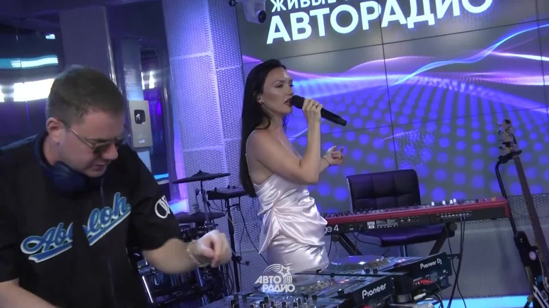 ⁣DJ SMASH, Ольга Серябкина - Супергерой (LIVE @ Авторадио)