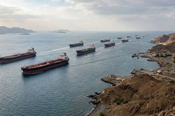 ISTOKS:Китайский танкер под санкциями бросил вызов блокаде Ирана: первый прорыв через Ормузский пролив....