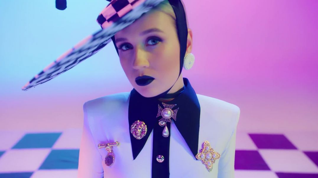 ⁣Клава Кока - Зая (Премьера клипа, 2019)