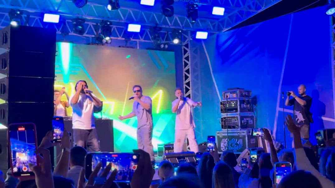 ⁣Концерт группы Корни, на открытии сезона 2025