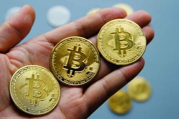 ISTOKS:Отскок биткоина назвали ловушкой: ИИ спрогнозировал падение к $60 000