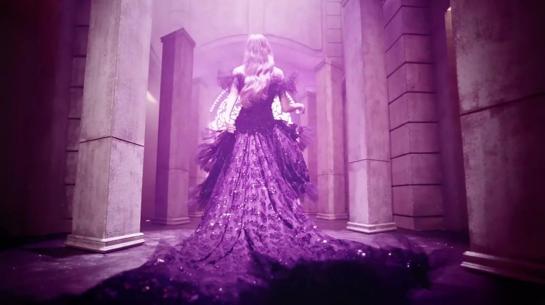 ⁣LISA (BLACKPINK) - LALISA (Music Video)