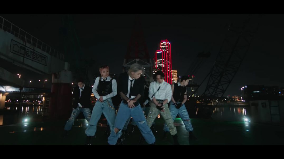 ⁣Stray Kids - S-Class