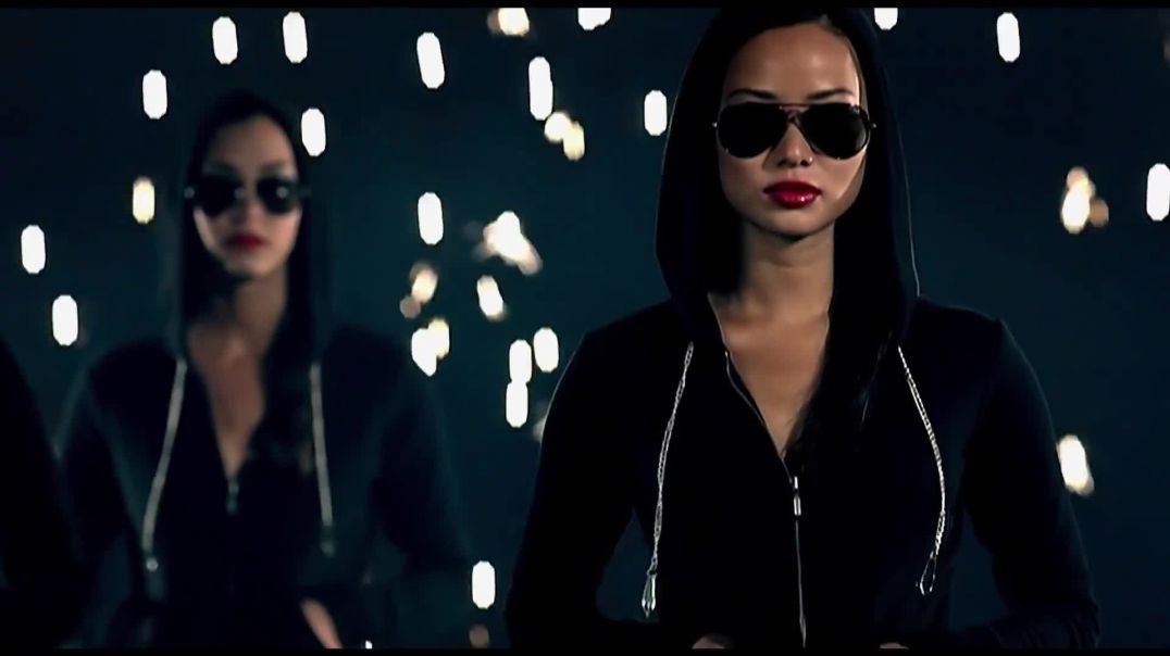 ⁣Rihanna - Umbrella (Orange Version) (Official Music Video)