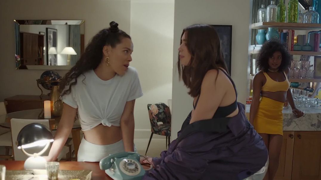 Dua Lipa - New Rules (Official Video)