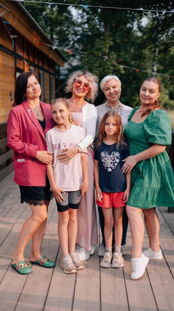 Современный институт благородных девиц