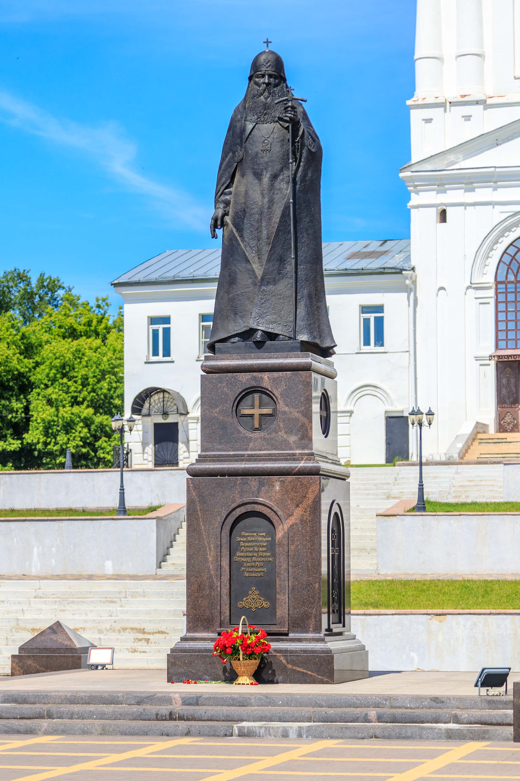 Памятник патриарху Сергию (Страгородскому)