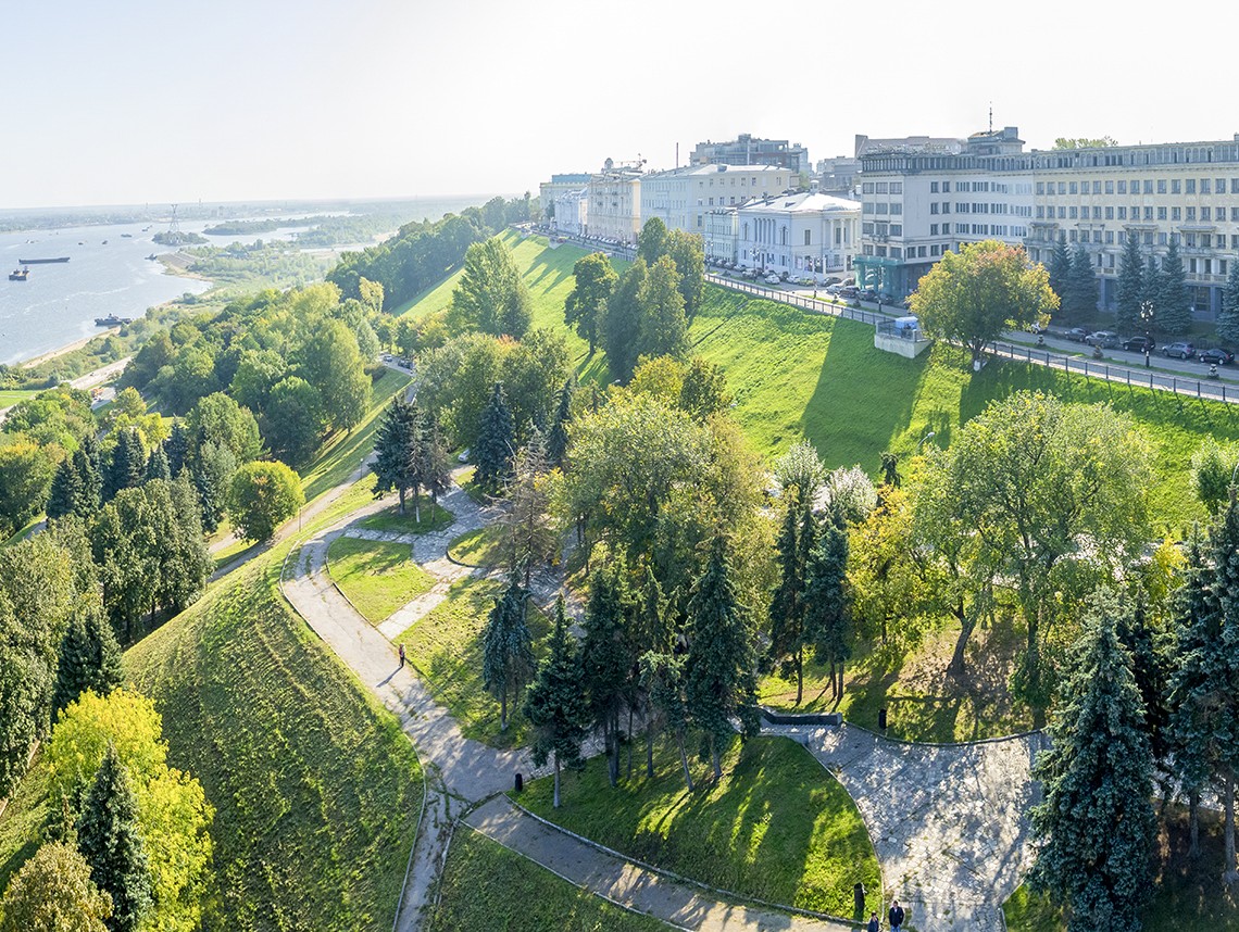 Парки нижний новгород фото. Александровский парк Нижний Новгород. Александровский сад Нижний Новгород. Александрийский сад Нижний Новгород. Набережная Александровский сад Нижний Новгороде.