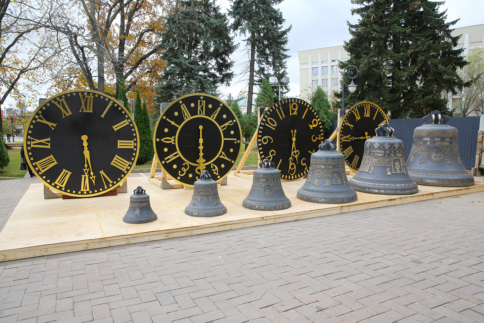 В Нижегородский кремль доставили колокола для строящейся здесь колокольни
