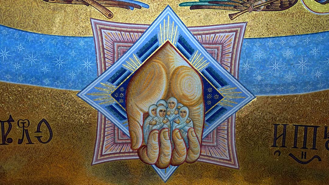 Монтаж мозаики завершился в притворе Благовещенского собора Дивеевского монастыря