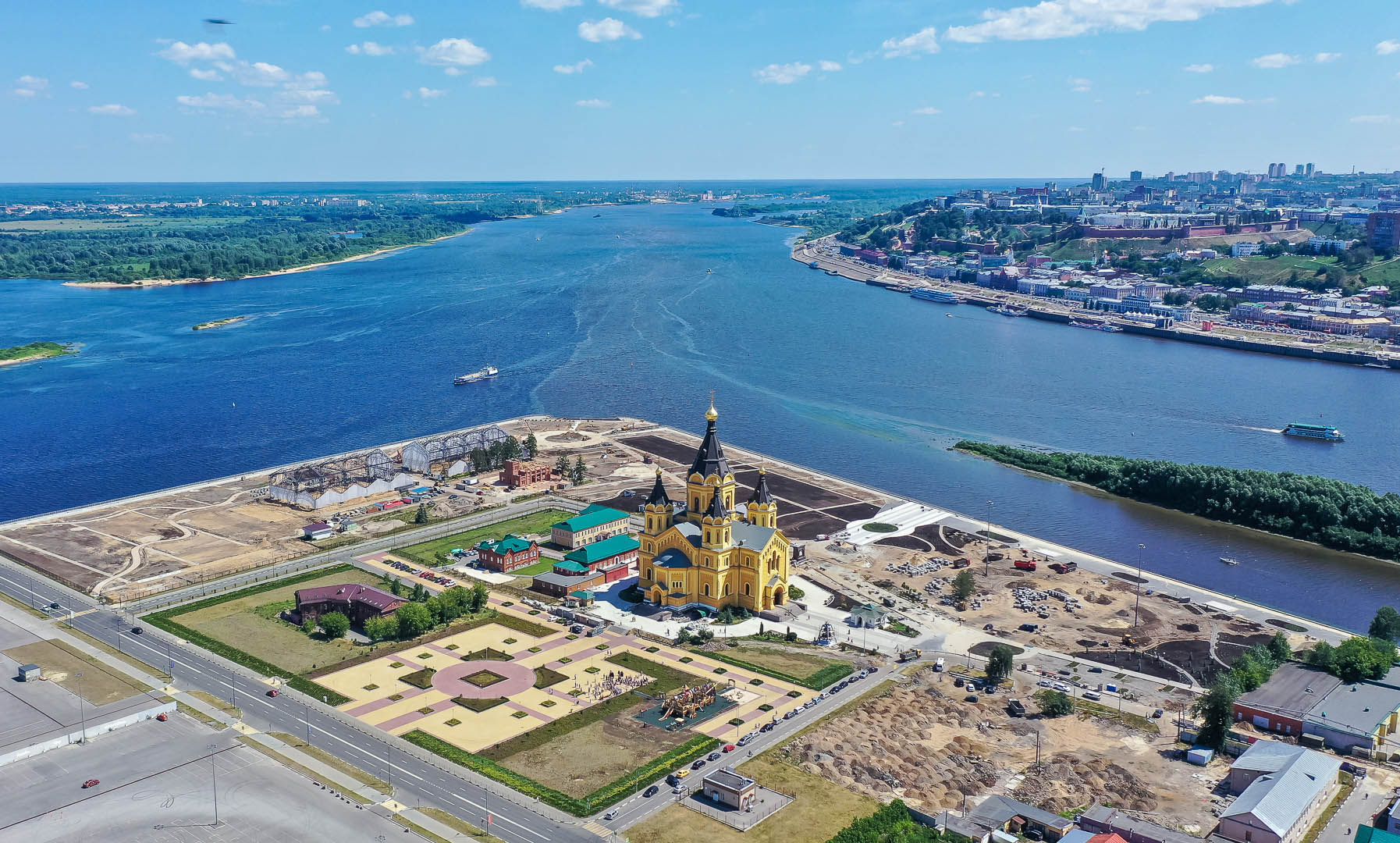 Нижний новгород стрелка как добраться. Храм на стрелке в Нижнем Новгороде. Стрелка Нижний Новгород 2022.