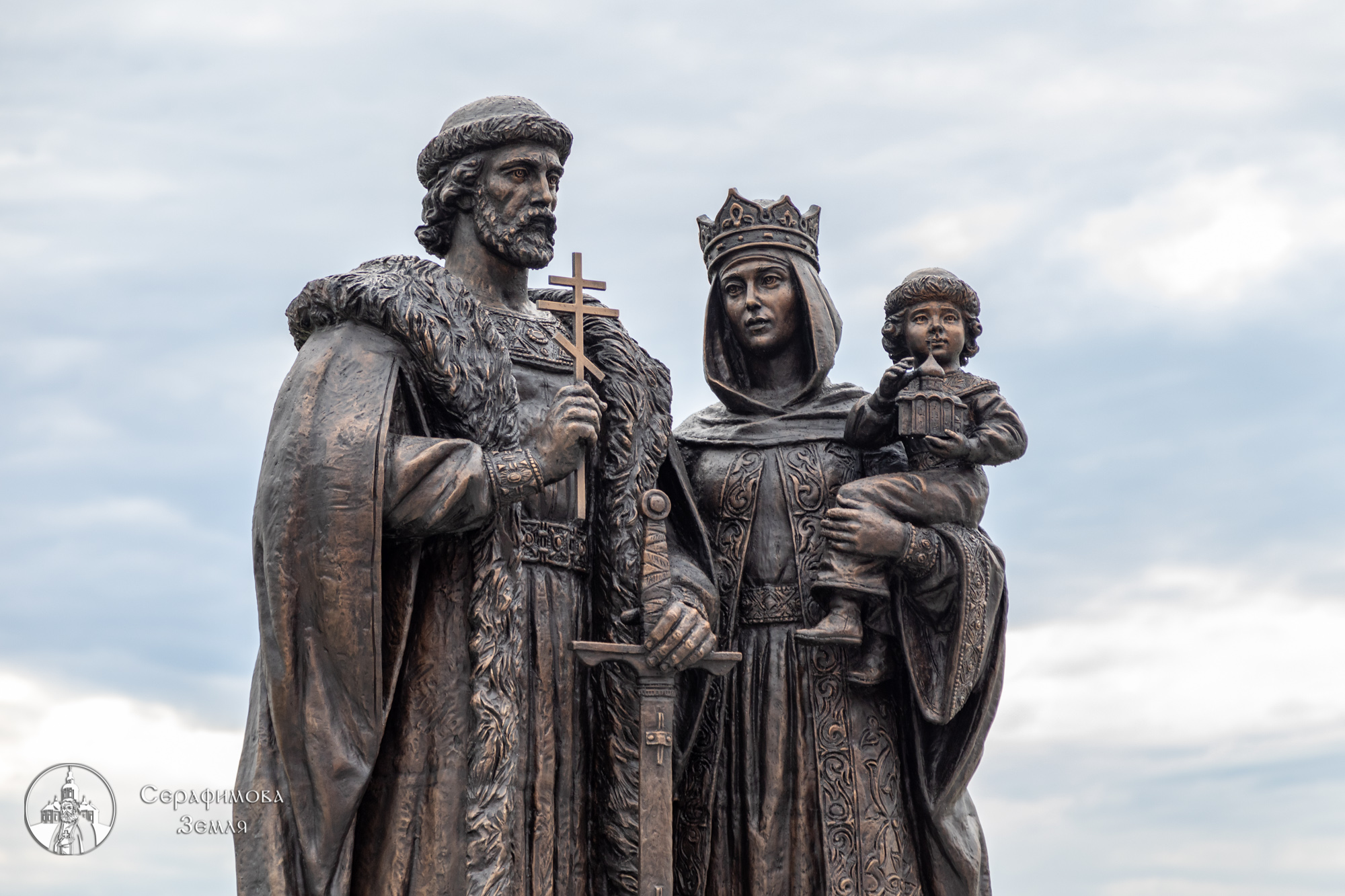 Памятник святым благоверным князю Димитрию Донскому и княгине Евфросинии открыли в Нижегородском кремле