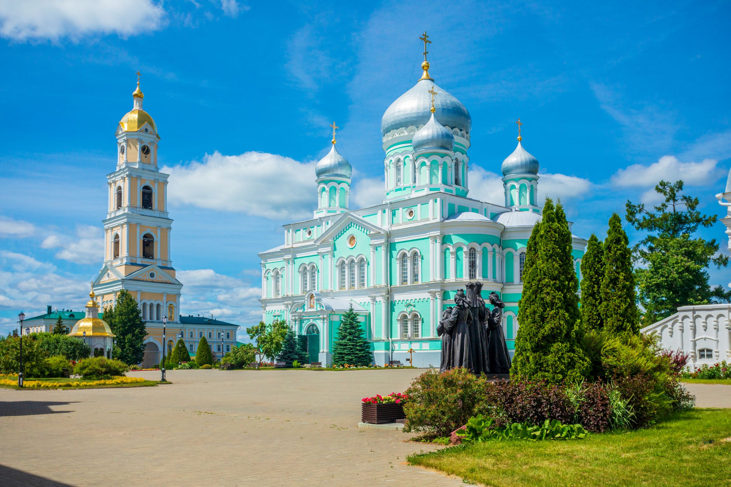 Дивеевский монастырь возглавил новый рейтинг популярных паломнических направлений сервиса Tvil.ru