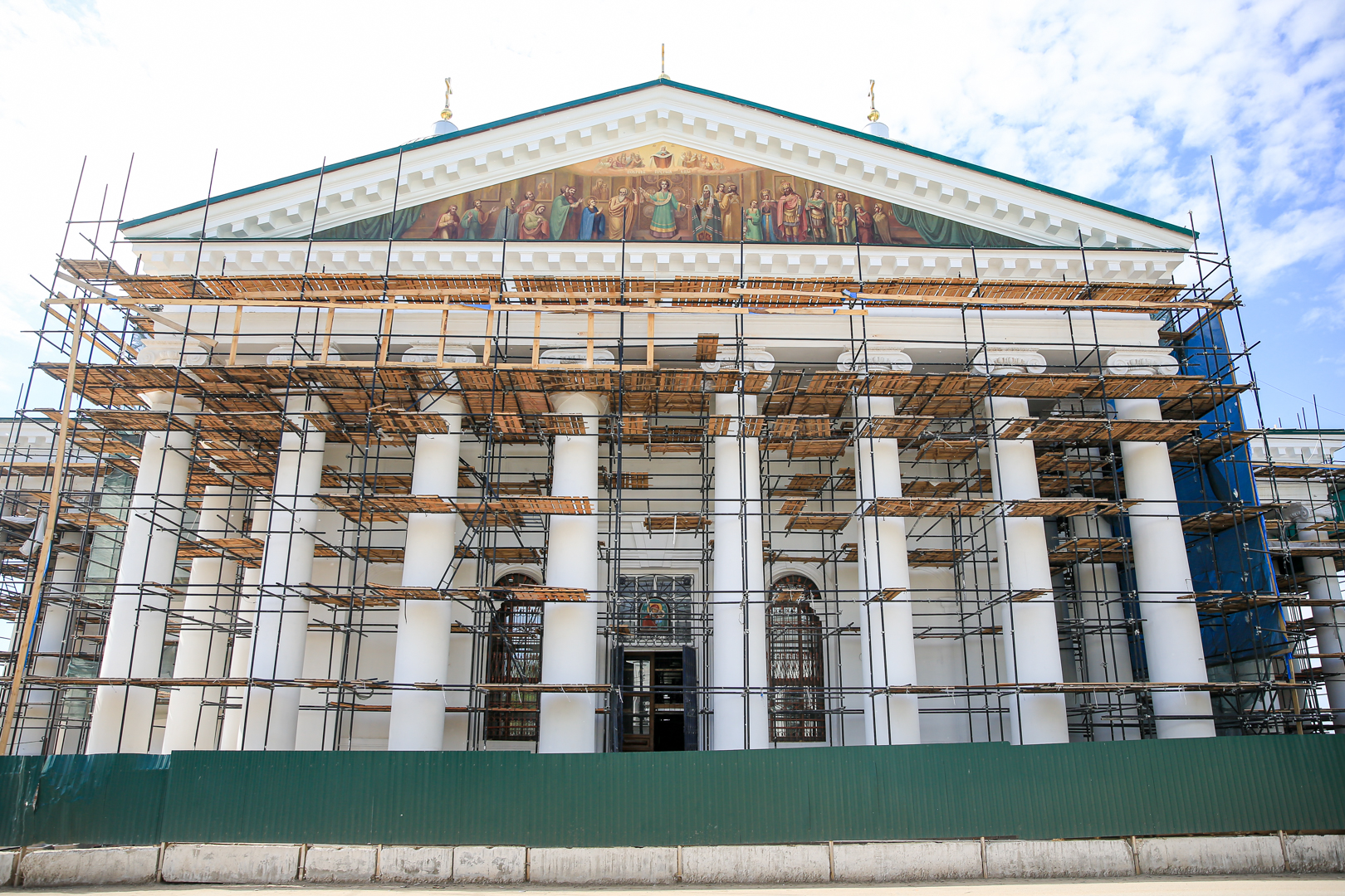 «Задача — максимально сохранить то, что дошло до нашего времени»: реставраторы продолжают восстанавливать Воскресенский собор в Арзамасе