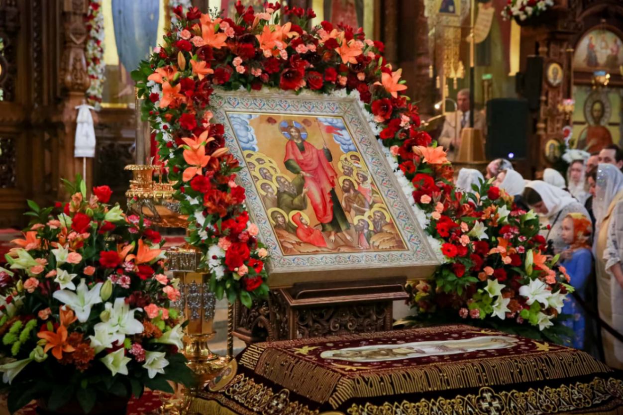 Записки о здравии на пасхальные богослужения в монастырях Арзамаса и Сарова можно заказать онлайн 3 мая
