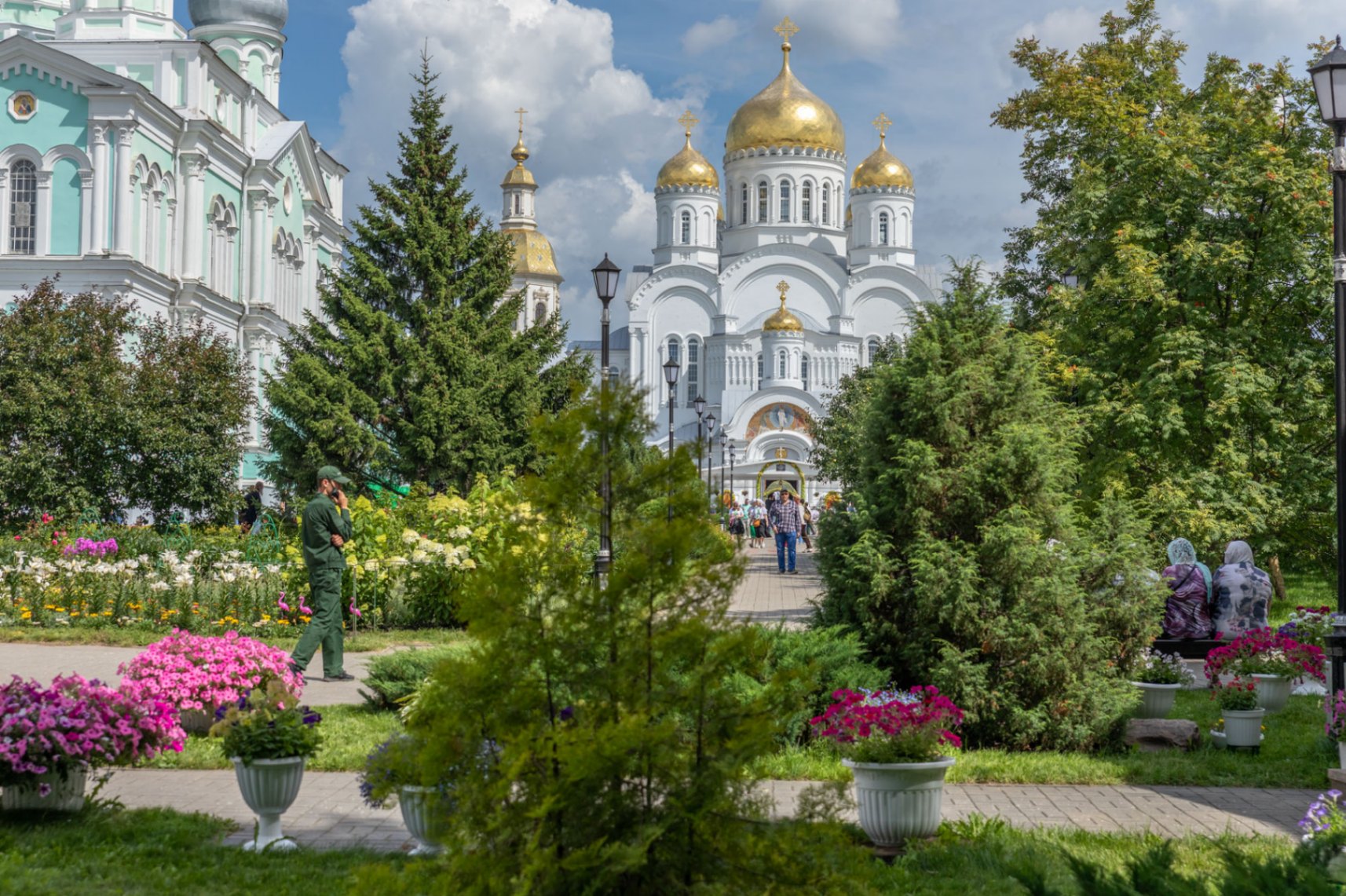 Трансляция богослужений из Дивеевского монастыря