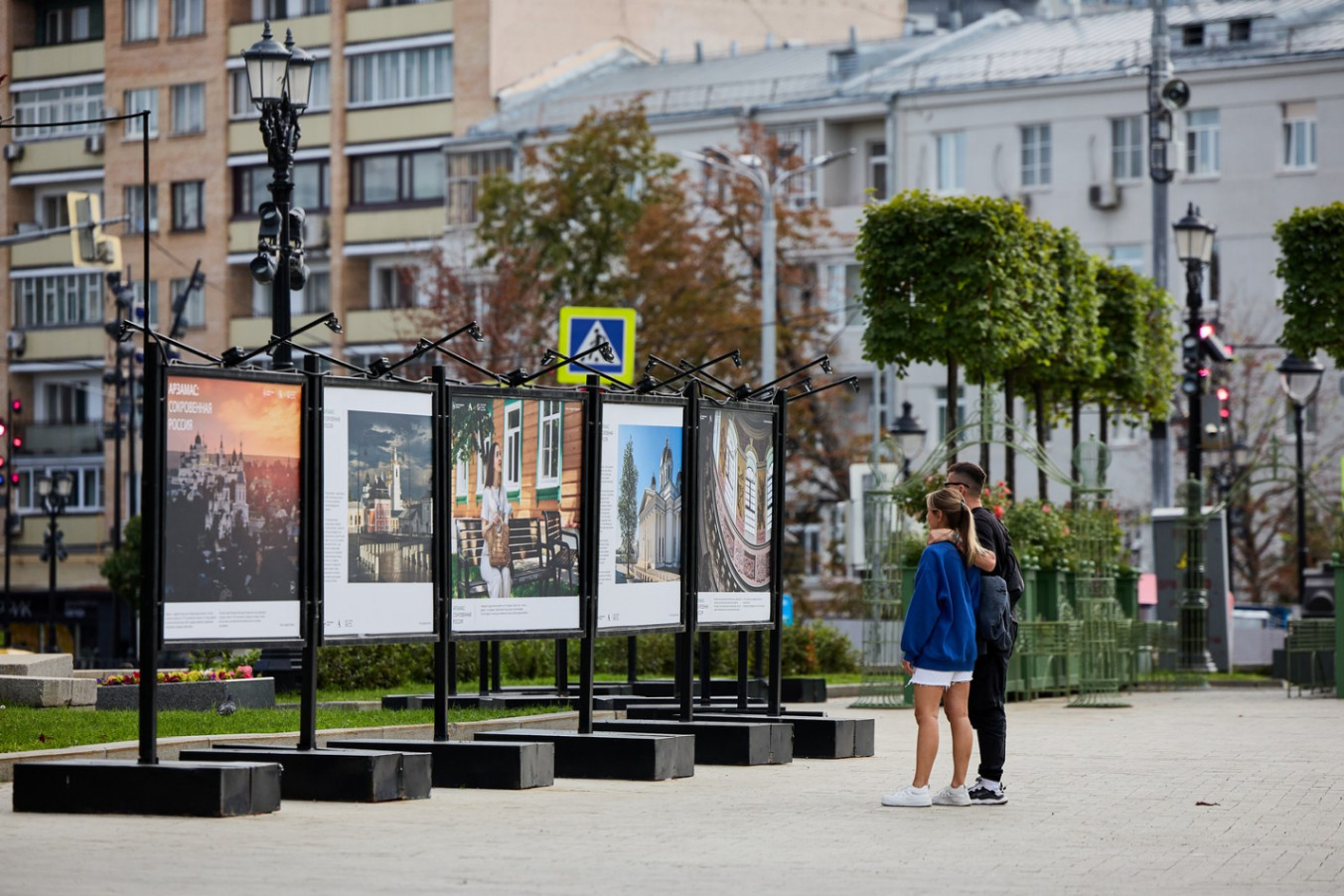 Уличная фотовыставка «Арзамас: сокровенная Россия» открылась в Москве