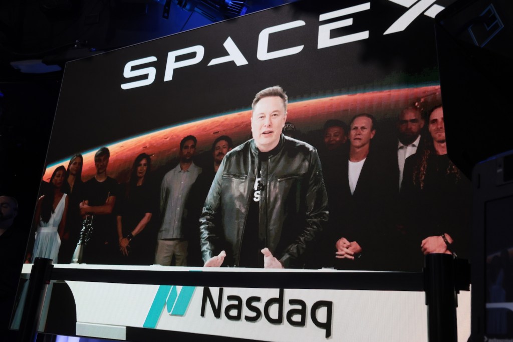 SpaceXAI выпустила Grok 4.5 — ставка на код, а не на чат