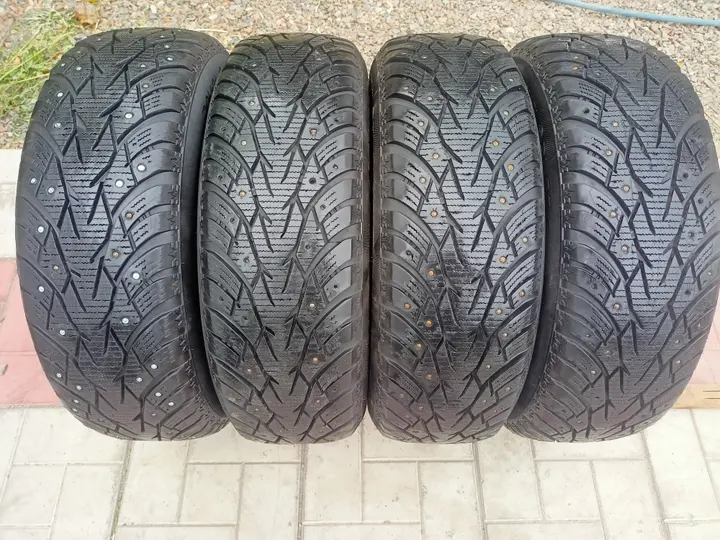 Royal black / royal stud 185/65 R14